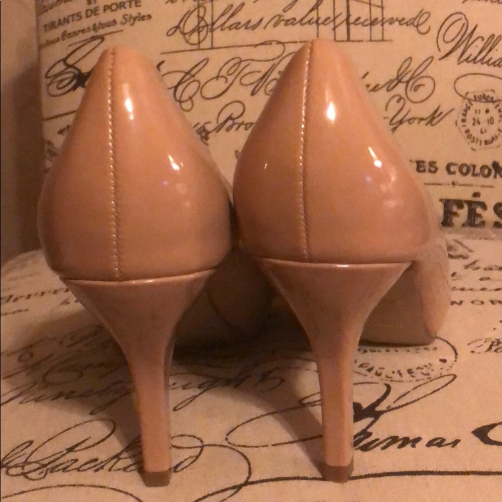 High Heels - Picture 6 of 7